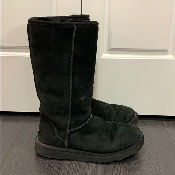 UGG Classic Tall Boot - Picture 3 of 8